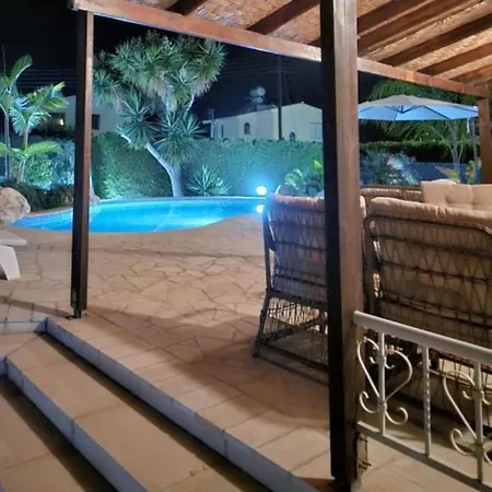 Crystal Coral Bay Villa Peyia