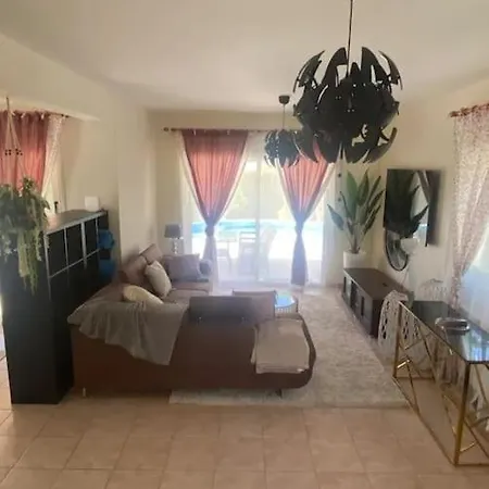 Crystal Coral Bay Villa Peyia
