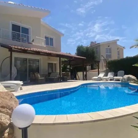 Crystal Coral Bay Peyia