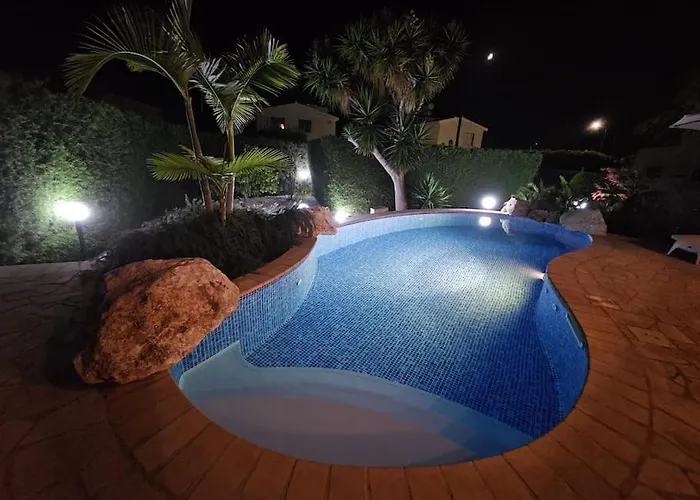 Crystal Coral Bay Villa *