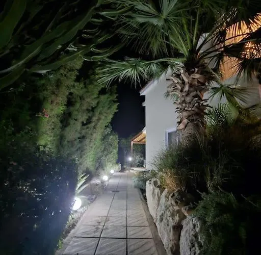 Crystal Coral Bay Villa Pégeia